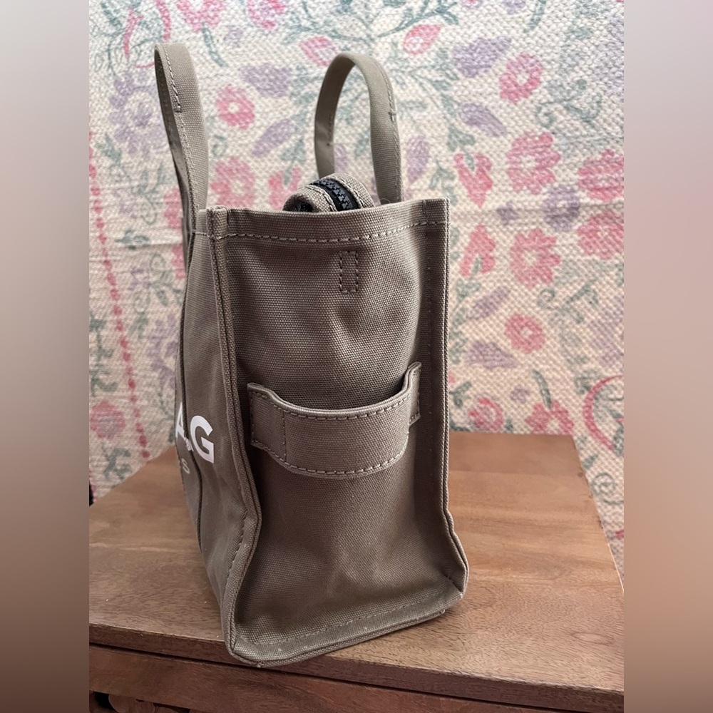 Marc Jacobs Canvas The Tote Bag Medium - Picture 8 of 16